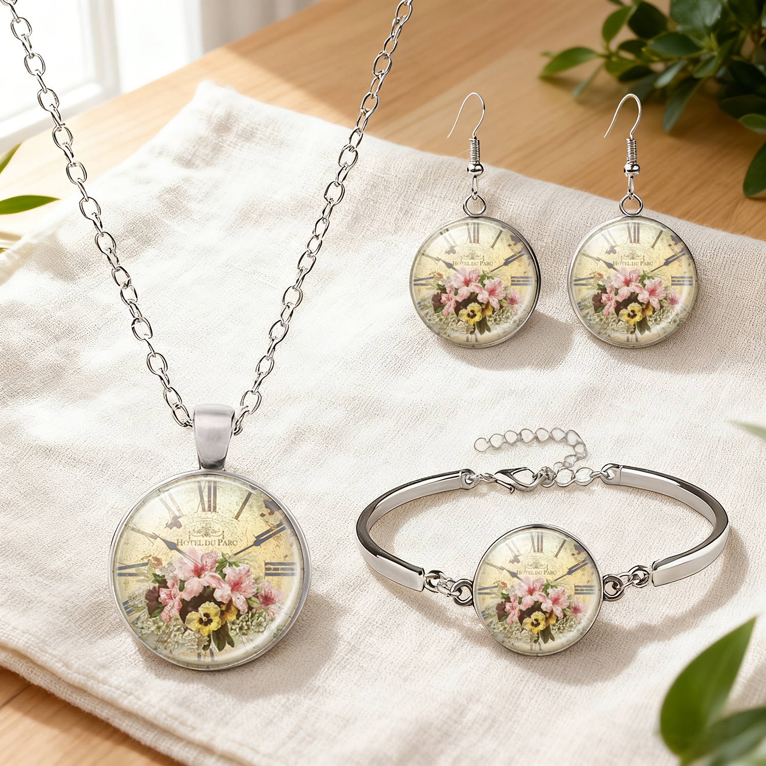 4pc Vintage-Style White Jewelry Set
